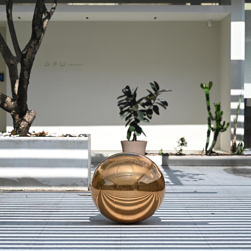 Yescom Inflatable Mirror Balloon with Iridescent, Gold, Silver, Black Options, 20in Gold Image